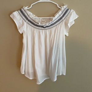 short sleeve off the shoulder shirt